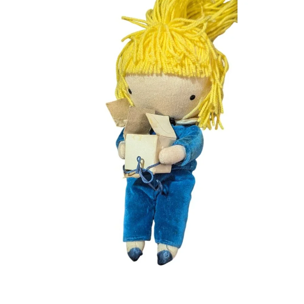 Joan Walsh Anglund‎ Pocket Dolls Boy Girl  Yellow Blue birthday party 7